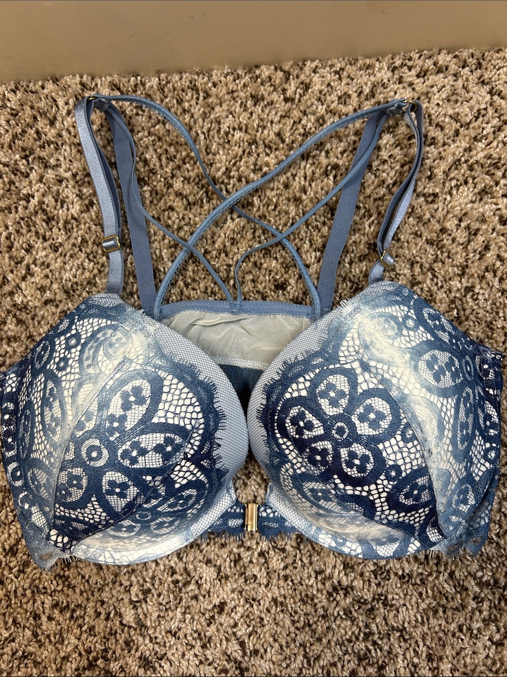 Victoria’s Secret Very Sexy Halter bra 36D lacy blue and white